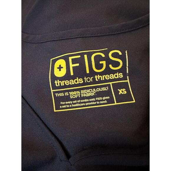 Figs Black Scrub Top Threads for Threads Size XS - Picture 3 of 5